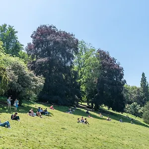 Nets - Buttes Chaumont C Parigi